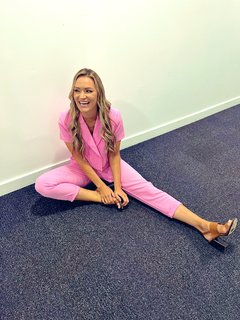 Laura Woods feet photo thumbnail