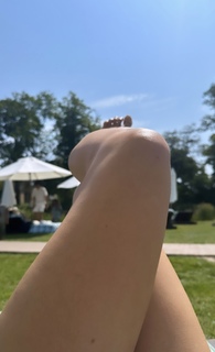 Laura Woods feet photo thumbnail