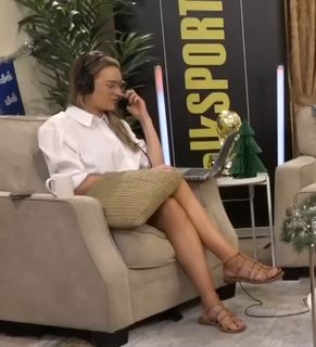 Laura Woods feet photo 2