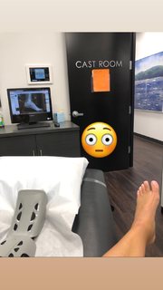 Laura Wright feet photo 16