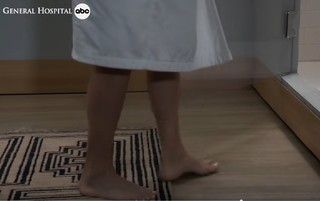 Laura Wright feet photo 19