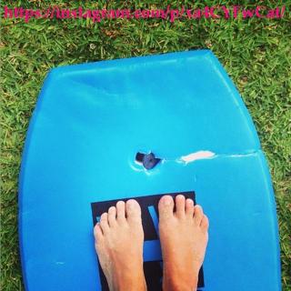 Laura Zerra feet photo 14