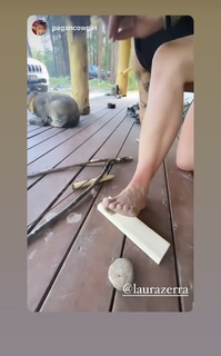 Laura Zerra feet photo 17