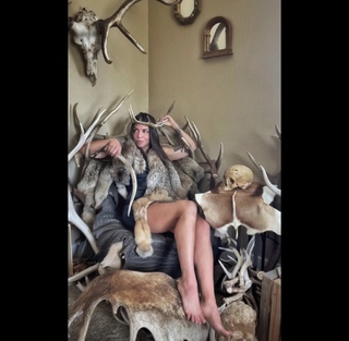 Laura Zerra feet photo 2