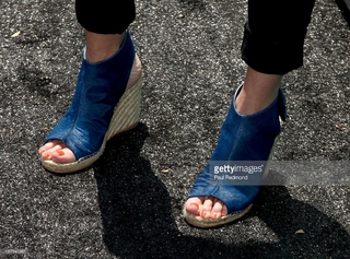 Lauralee Bell feet photo 19