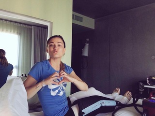 Laure Boulleau feet photo thumbnail