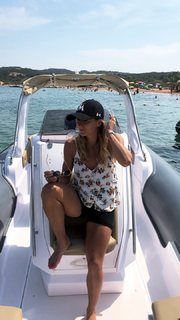 Laure Boulleau feet photo thumbnail