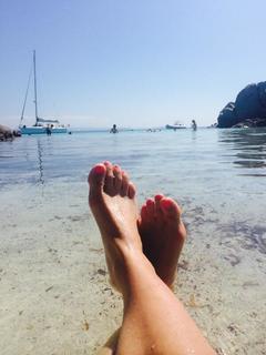 Laure Boulleau feet photo thumbnail