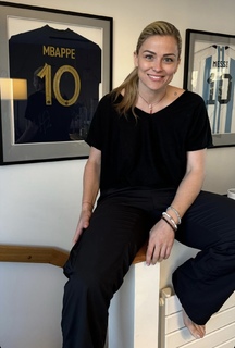 Laure Boulleau feet photo thumbnail