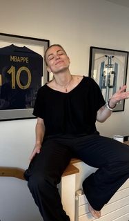 Laure Boulleau feet photo thumbnail