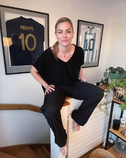 Laure Boulleau feet photo thumbnail