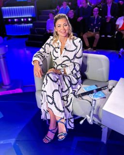 Laure Boulleau feet photo thumbnail