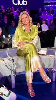 Laure Boulleau feet photo thumbnail