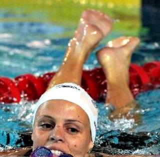 Laure Manaudou feet photo thumbnail