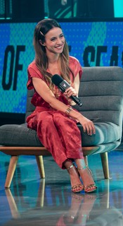 Laure Valée feet photo 1