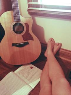 Laurel Wright feet photo 1