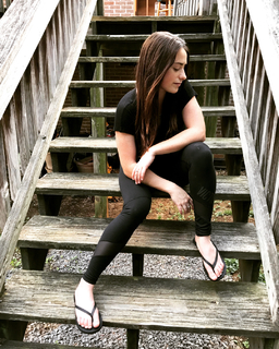Laurel Wright feet photo 5