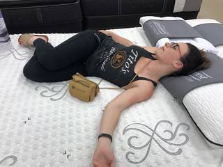 Laurel Wright feet photo 3