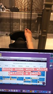 Laurel Wright feet photo 2