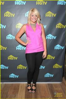 Lauren Alaina feet photo thumbnail
