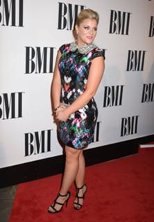 Lauren Alaina feet photo thumbnail