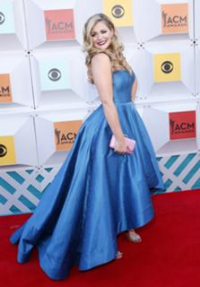 Lauren Alaina feet photo thumbnail
