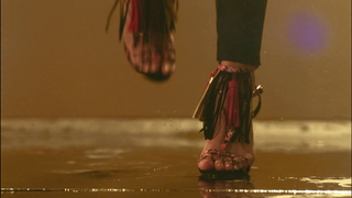 Lauren Alaina feet photo thumbnail