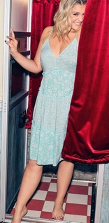 Lauren Alaina feet photo thumbnail