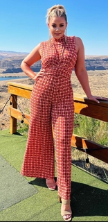 Lauren Alaina feet photo thumbnail