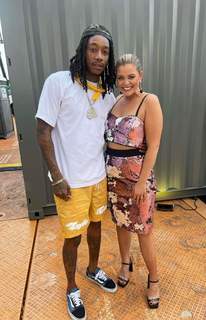 Lauren Alaina feet photo thumbnail