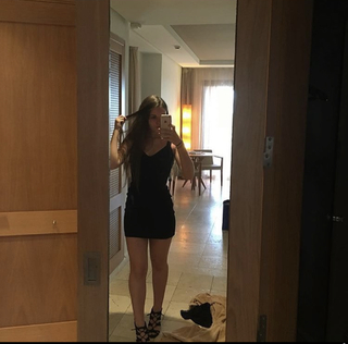 Lauren Alexis feet photo thumbnail