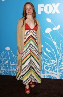 Lauren Ambrose feet photo thumbnail