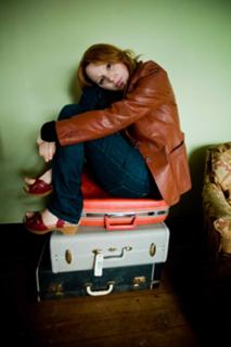 Lauren Ambrose feet photo thumbnail