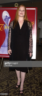 Lauren Ambrose feet photo thumbnail