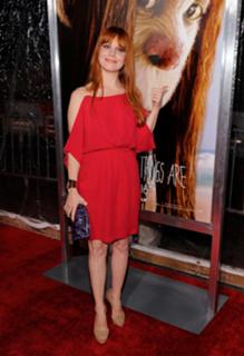 Lauren Ambrose feet photo thumbnail