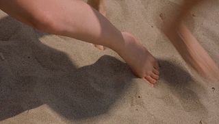 Lauren Ambrose feet photo thumbnail
