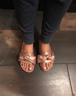 Lauren Ash feet photo 3