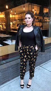 Lauren Ash feet photo 9