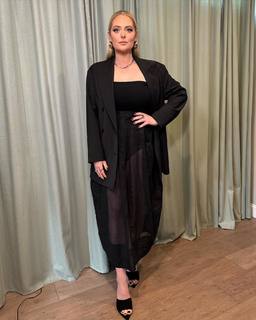 Lauren Ash feet photo 4