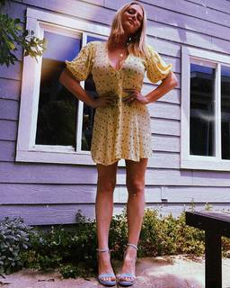 Lauren Ash feet photo 1