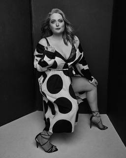 Lauren Ash feet photo 8