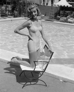 Lauren Bacall feet photo 5