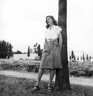Lauren Bacall feet photo 11