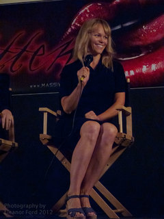 Lauren Bowles feet photo 10