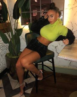 Lauren Bowry feet photo 3