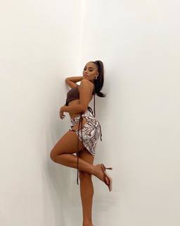 Lauren Bowry feet photo 7