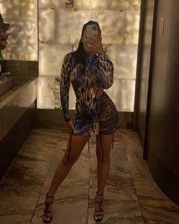 Lauren Bowry feet photo 4