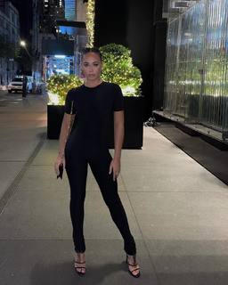 Lauren Bowry feet photo 5
