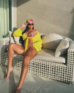 Lauren Bowry feet photo 7