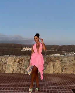 Lauren Bowry feet photo 16